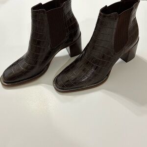 Brown ankle Boots w/Gold chain trim Vince Camuto , Size 6